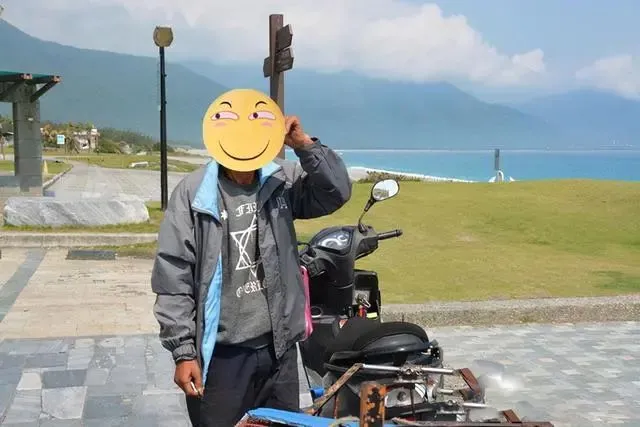 亲眼目睹爱犬被打死，想送去医院却被阻拦，饲主：像自己孩子走了