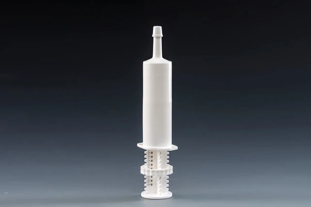 上半年融资超60亿 宠物营养膏注射器前景可观