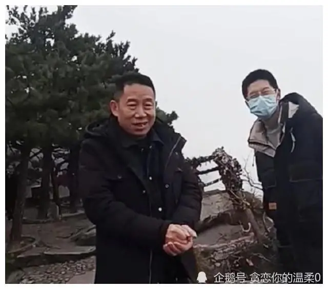 孙卓回深圳带弟弟出海，兄弟俩同框太温馨，孙妈：越来越喜欢卓宝