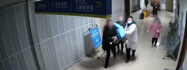 花7000元送狗狗“上学”学礼仪，回家三天后又咬人！