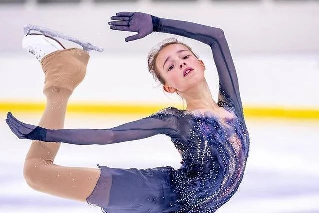 俄罗斯三套娃：两位成员包揽了金银，得了第四名的耶娃独自谢幕？