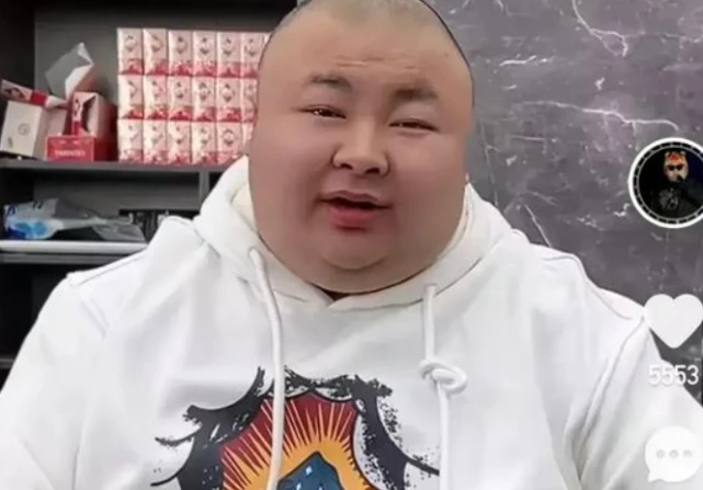 网红“狗老师”遭遇严重医疗事故，胃被切除4/5，向医院索赔3亿