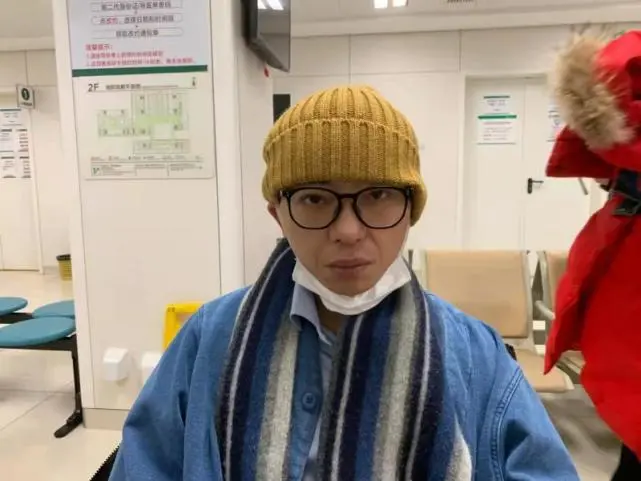 养猫书生患病离世 生前收留的百余流浪猫正寻新主人