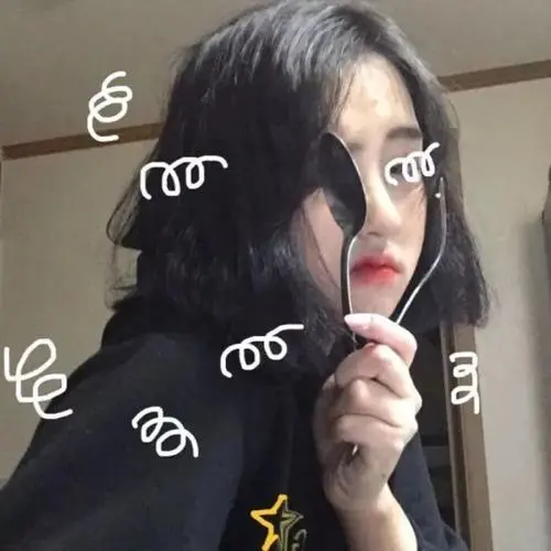 调皮搞怪的女生头像