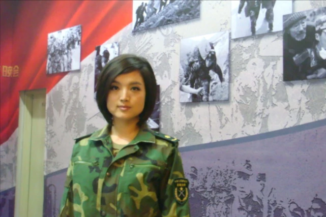 著名歌手白雪：人到中年再度翻红，带娃离异后收获完美姐弟恋