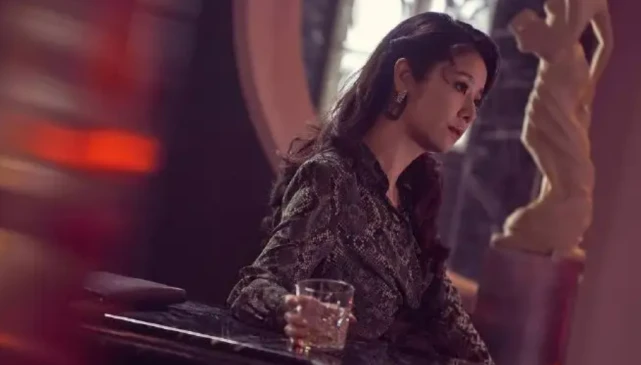 《华灯初上》大结局，人生本就是一连串的错误，根本没有对的好吗！