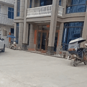 狗子绝育后追着兽医骂了3年，连搬家都不放过…医患关系也太紧张了哈哈