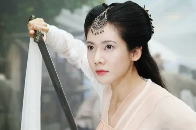 于晓光道歉10个月后，夫妻俩深夜直播，一碗面让秋瓷炫泪洒现场