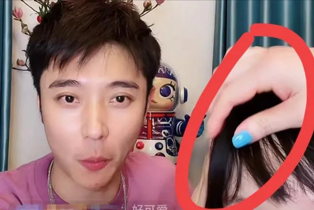 洪欣女儿罕见露面，短发大眼睛还打了耳洞，越大越像妈妈