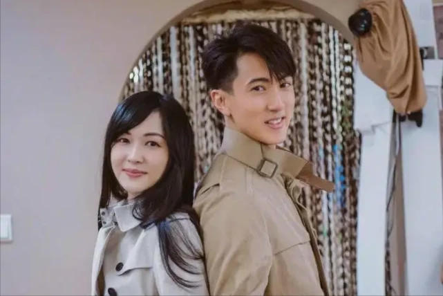 吴尊全家定居中国！要求两个孩子学好中文，称要相信中国的美好