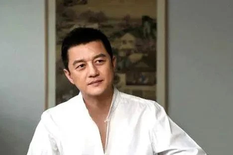 明星字画有多值钱？李亚鹏一副5000万，赵本山一副曾卖92万？