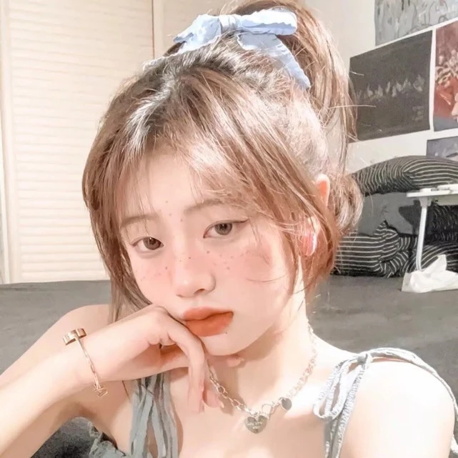 女生头像｜“万事都要全力以赴，包括开心。”