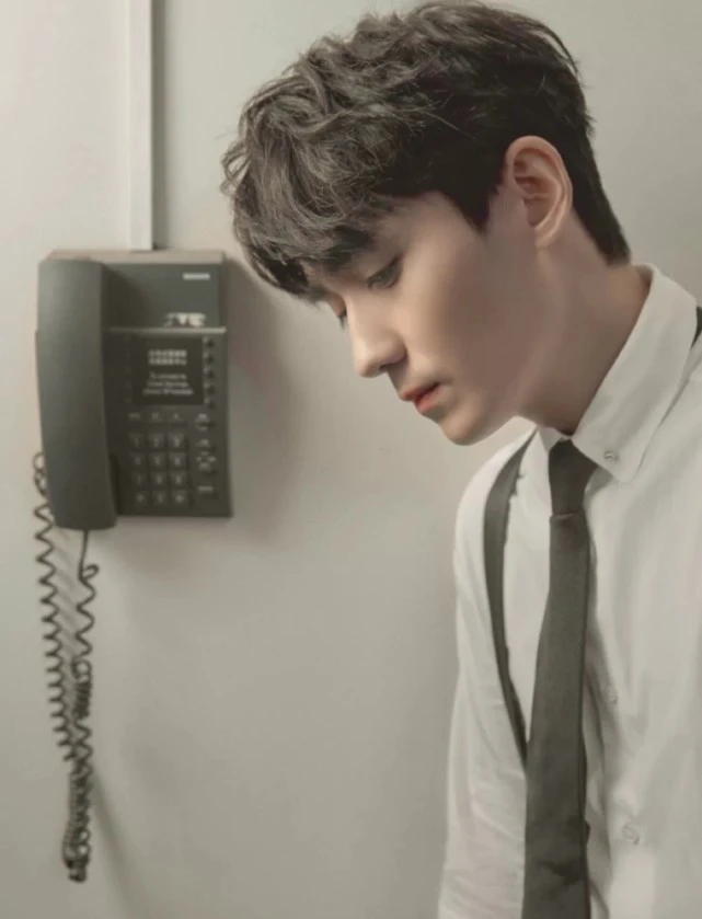 朱一龙壁纸｜很nice