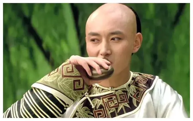甄嬛传：“毒酒宴”事件，实际上是甄嬛的攻心毒计！早知道果郡王
