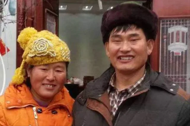 大衣哥新儿媳真面目曝光！眉清目秀酷似陈亚男，铁饭碗更是加分