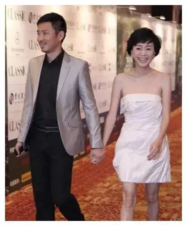 高鑫本色出演陆尔豪，照顾坠马爱妻错失良机，复出后不断突破角色