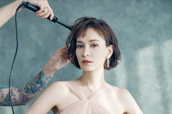 韩庚卢靖姗官宣怀孕，夫妻俩拍情侣孕妇照，吴京变相成两人红娘？