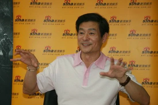 方舒：被误解27年，离婚后独自带娃20年，如今64岁活成普通人