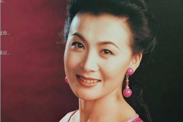 女星李媛媛患癌冒死产子，41岁与世长辞后，那个孩子怎么样了？