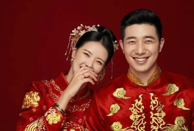 张常宁再惹争议，隆重为狗过周岁生日，网友调侃“人不如狗”