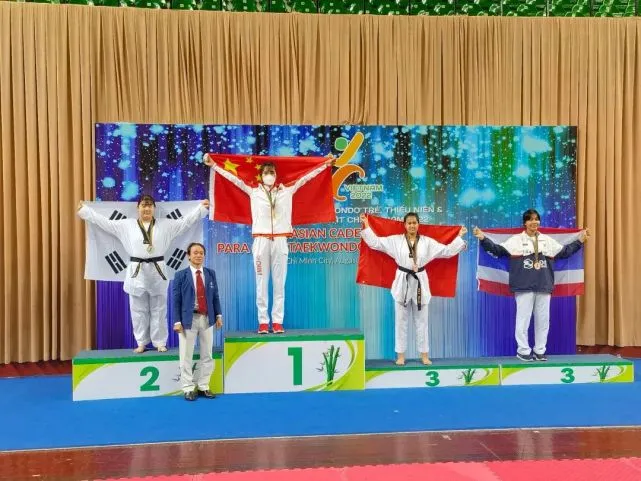 沈丘00后姑娘成功摘金夺冠，真厉害！